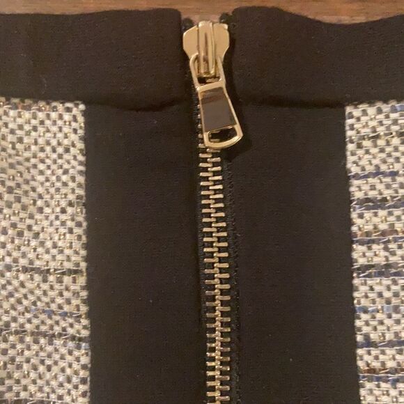 High Quality Ann Taylor Wool Skirt - Picture 2 of 5